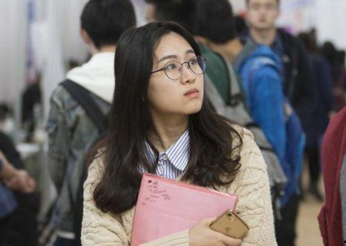 毕业生福利娱乐吃瓜酱,娱乐吃瓜酱，畅享青春回忆